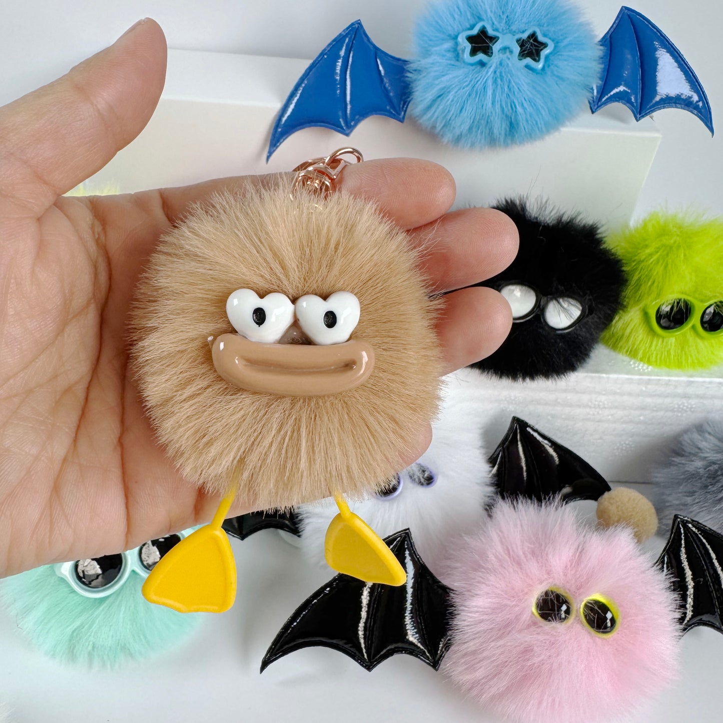 100Pieces Faux Fur Pom Pom Balls