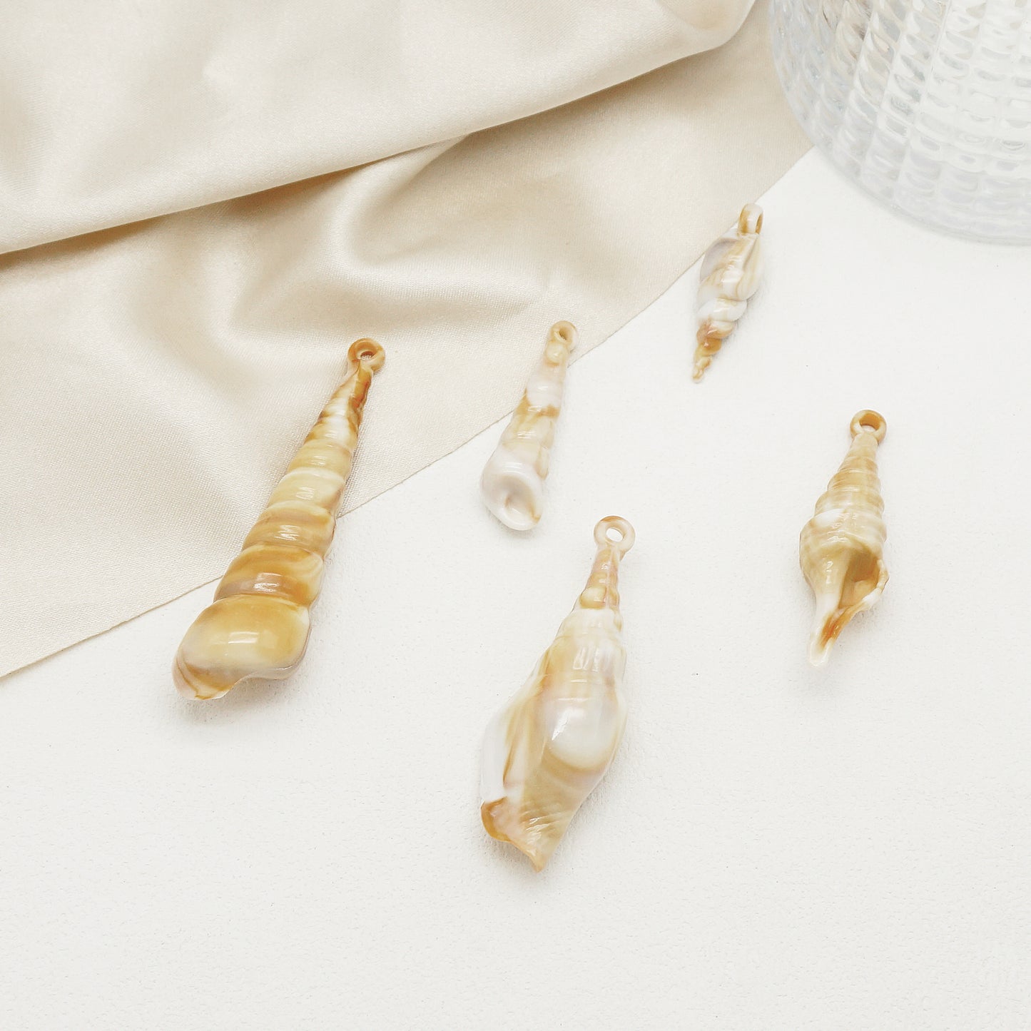 200Pcs Resin Shell Charm Pendants for Jewelry Making