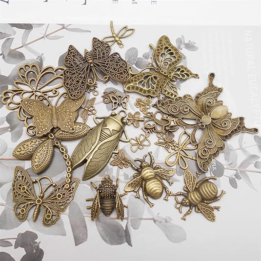 200g (About 100-120pcs) Assorted Insect Pendant Charms