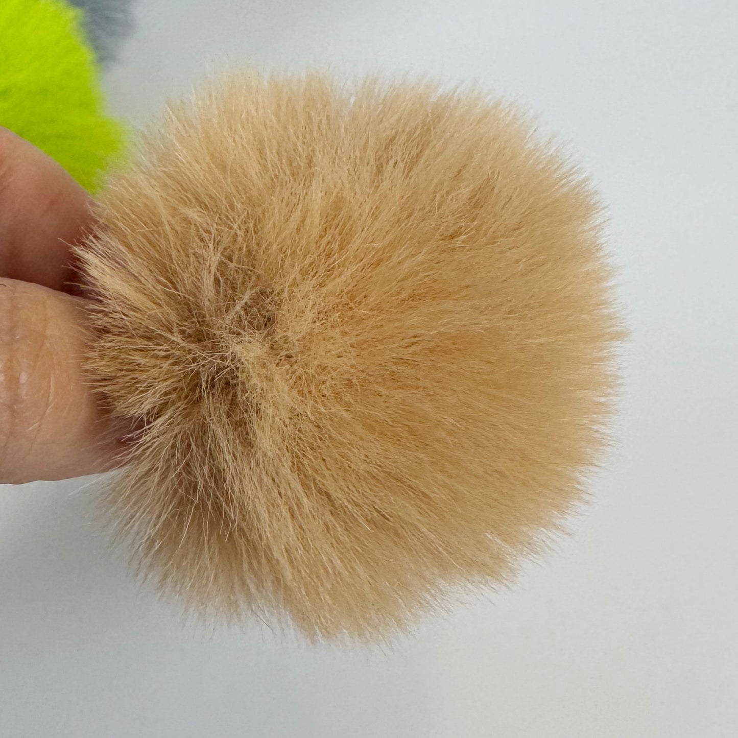 100Pieces Faux Fur Pom Pom Balls